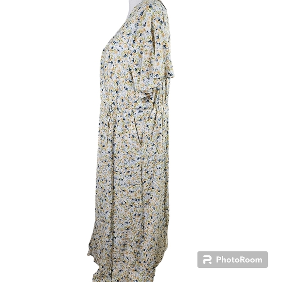 TORRID Floral Rayon Slub Maxi Dress in 2 (18/20) - Picture 5 of 7